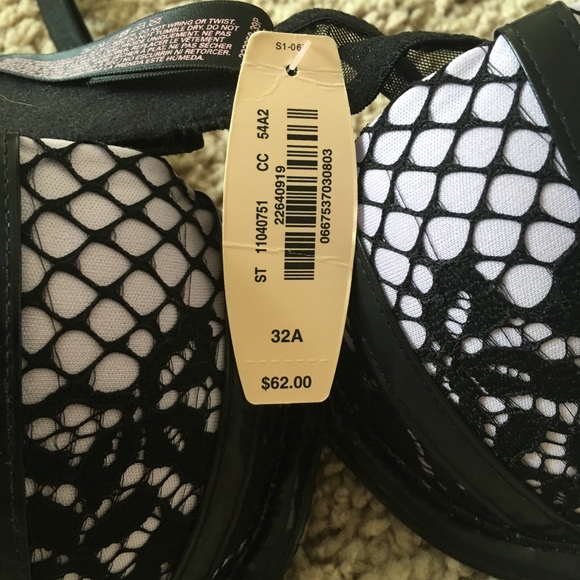 Victoria’s Secret Very Sexy balconet bra - Picture 3 of 6